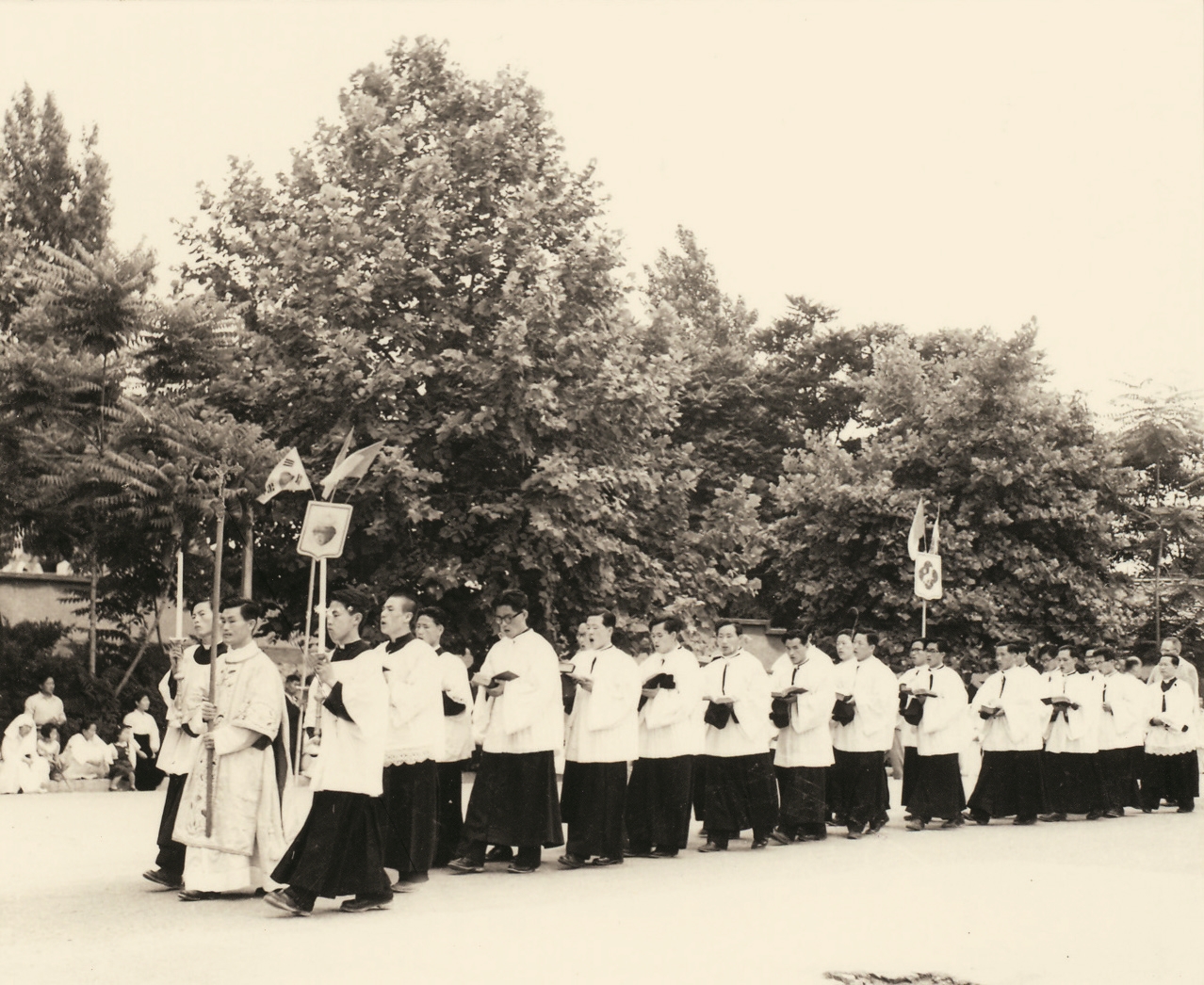 경성천주공교신학교 (1945-1947)의 관련된 이미지 입니다.