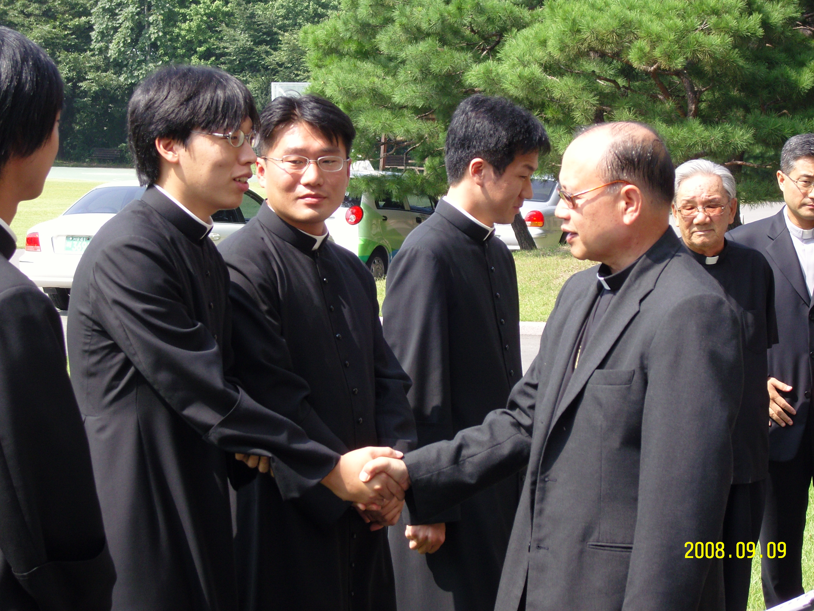 신임 교황대사 오스발도 파딜랴 대주교 방문(2008.9.9)의 관련된 이미지 입니다.